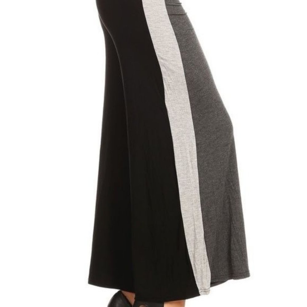 Miz Striped Palazzo: Gray Wide Leg Stretch Drawstring Pants w/ Black White - Picture 10 of 13